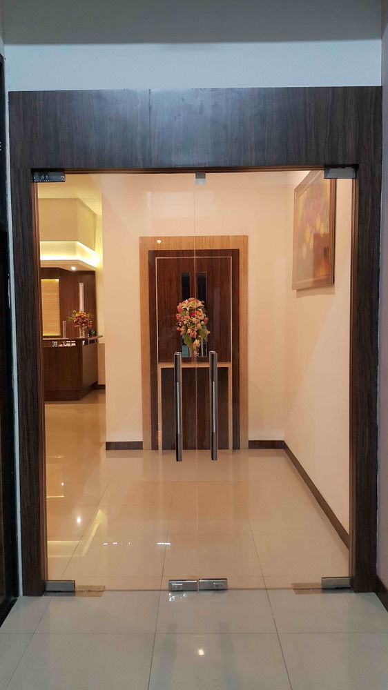 Focus Hotel Jakarta Bagian luar foto